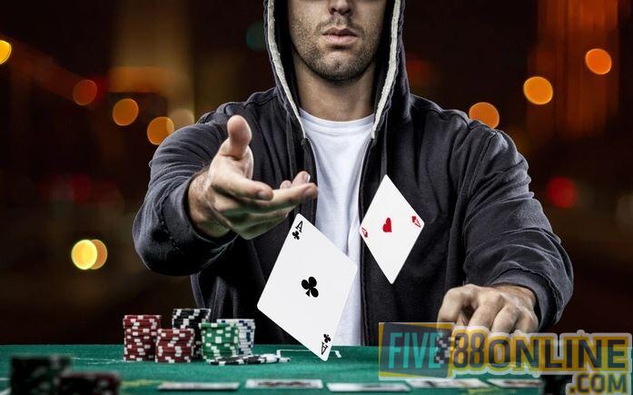 Poker là game bài mà người chơi cần cả sự may mắn và kỹ năng 